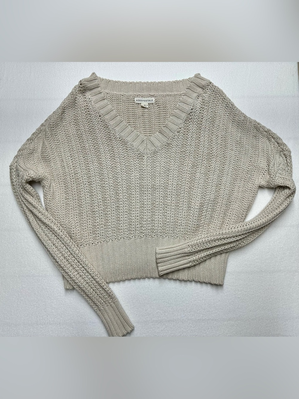 Aeropostale Women's XS Beige V-Neck Cropped Dolman Sleeve Cable Knit Sweater